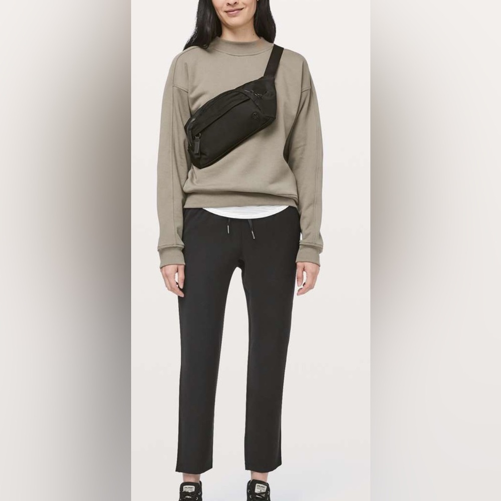 Lululemon On The Fly Black Pant Size 2
